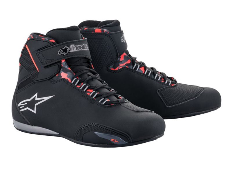 Sector Alpinestars Calçado impermeável de motociclismo homem (preto / cinzento / vermelho)